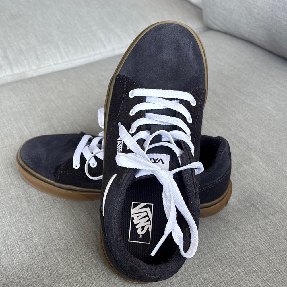 Vans Seldan style youth blue shoes.  Size 5. - Picture 2 of 4